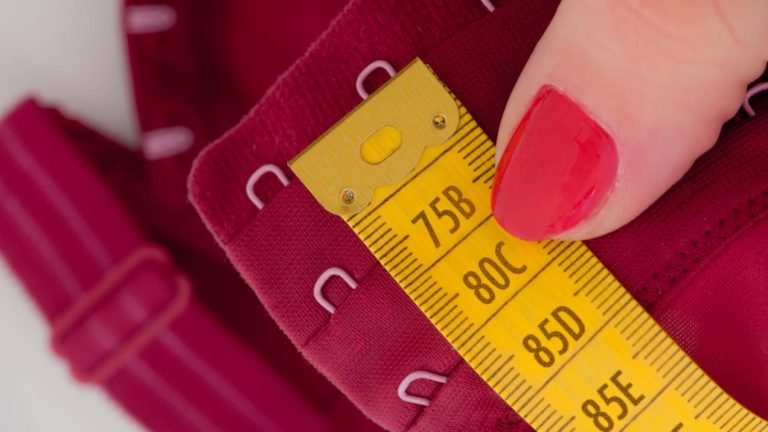 Ποιο μέγεθος ενθέματος αντιστοιχεί σε ποιο μέγεθος στηθόδεσμου